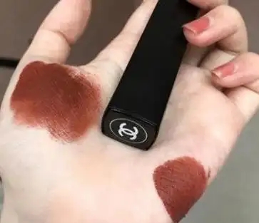 怎样判断唇釉是否变质了?唇釉变质有什么现象 怎样判断唇釉是否变质了?唇釉变质有什么现象