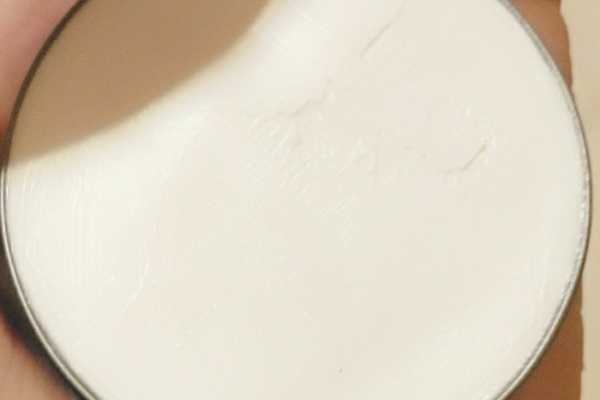 百雀羚护肤脂能擦脸吗