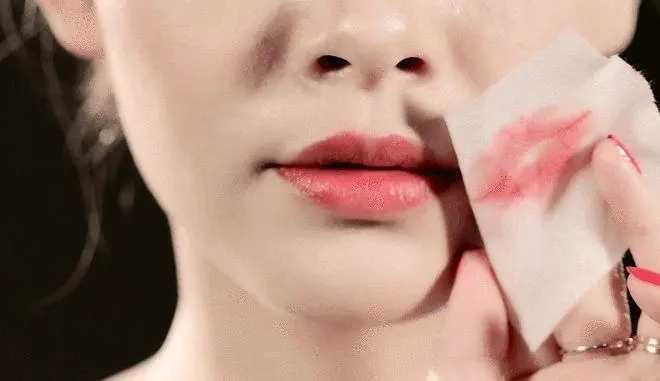 三种正确涂抹口红的方法