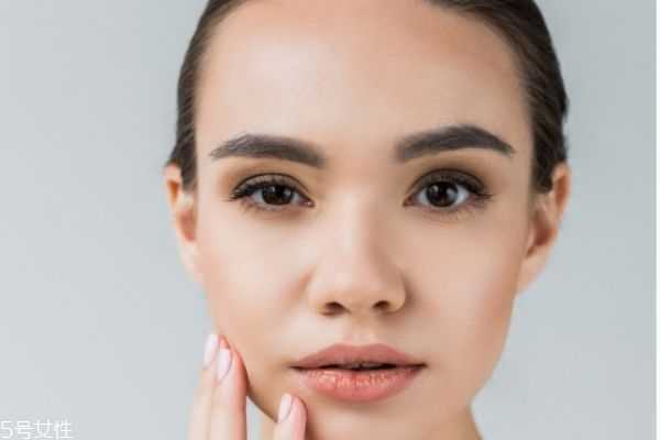 脸上过敏症状有哪些