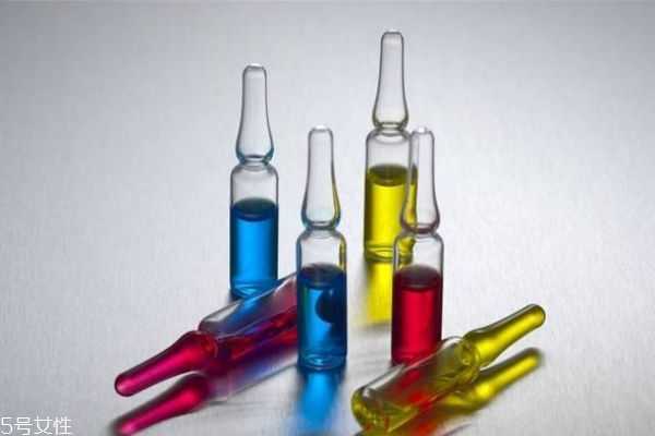 长痘痘能用安瓶吗 长痘痘能用安瓶吗