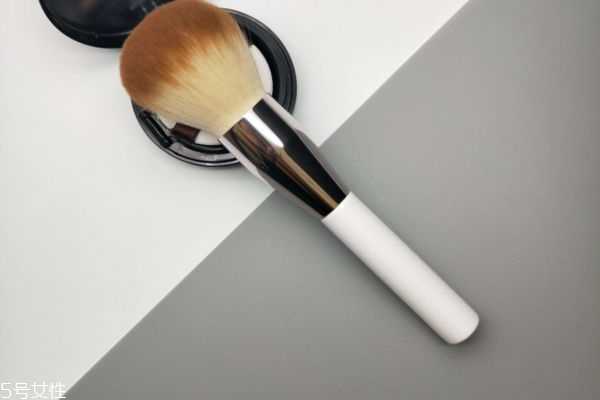 散粉刷第一次使用怎么清洗？怎么洗散粉刷