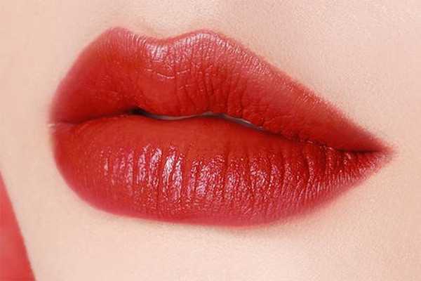 夏季适合什么色系的口红
