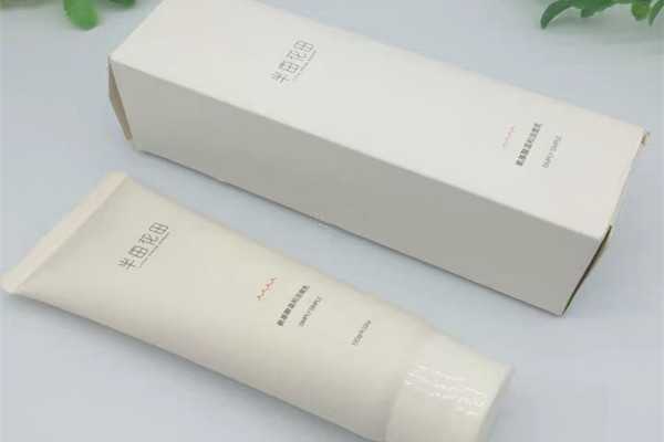 半亩花田洗面奶适合什么年龄