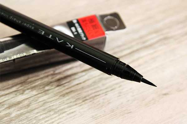 眼线液笔干了怎么办 眼线液笔干了怎么办