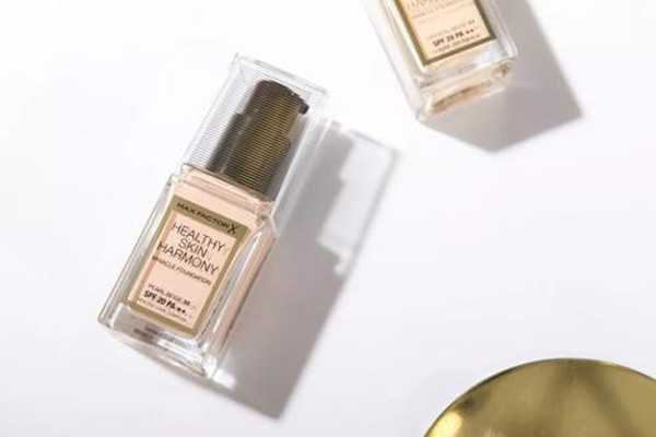 蜜丝佛陀烟酰胺粉底液适合敏感肌吗?蜜丝佛陀烟酰胺粉底液油腻吗 蜜丝佛陀烟酰胺粉底液适合敏感肌吗?蜜丝佛陀烟酰胺粉底液油腻吗