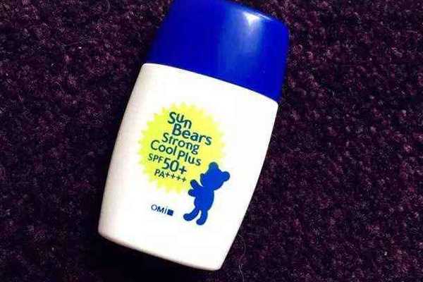 为什么要补涂防晒?防晒霜的正确涂抹步骤 为什么要补涂防晒?防晒霜的正确涂抹步骤