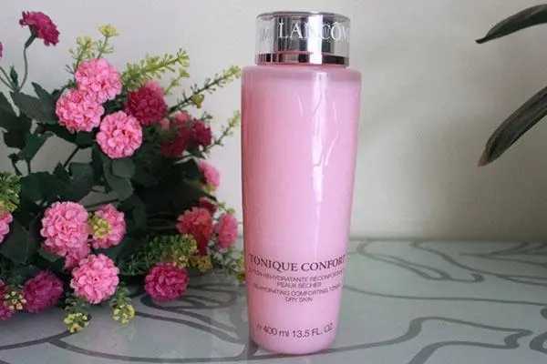 雅诗兰黛红石榴水和兰蔻粉水哪个好用 雅诗兰黛红石榴水和兰蔻粉水哪个好用