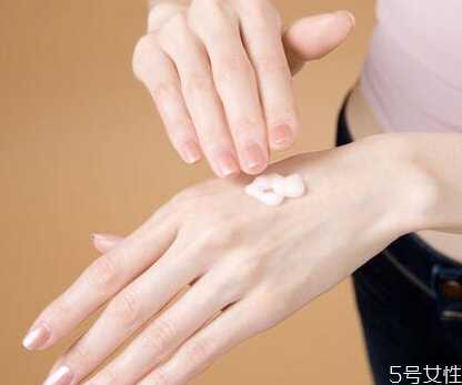 开塞露擦手正确方法?开塞露涂手有什么好处 开塞露擦手正确方法?开塞露涂手有什么好处
