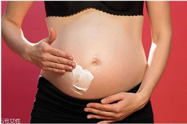 为什么会长妊娠纹 为什么会长妊娠纹