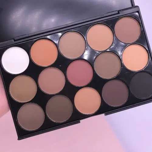 眼影颜色的选择和肤色有关系吗