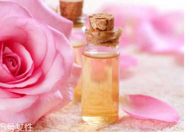 精油晚上用还是白天用好？精油为什么要稀释
