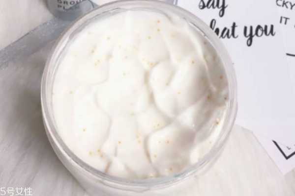 什么身体乳保湿效果好