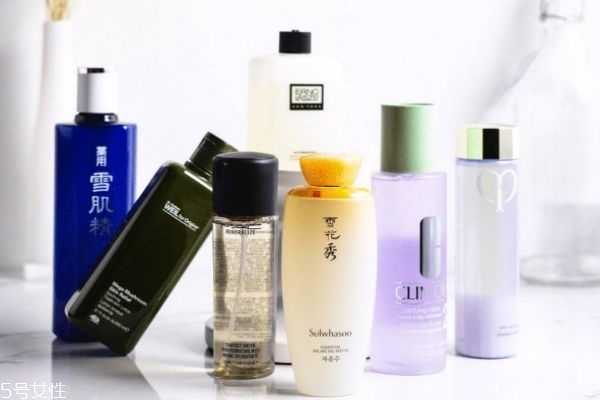 化妆水湿敷的作用