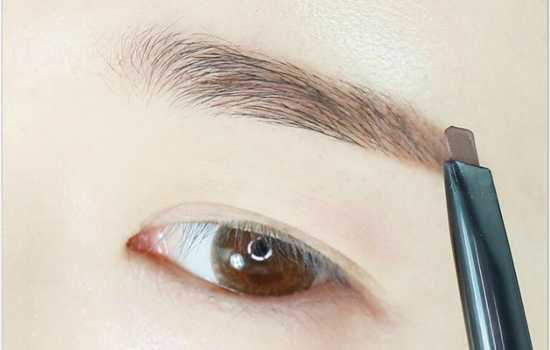 西柚色眼影怎么画图解 韩国西柚色眼妆画法教程