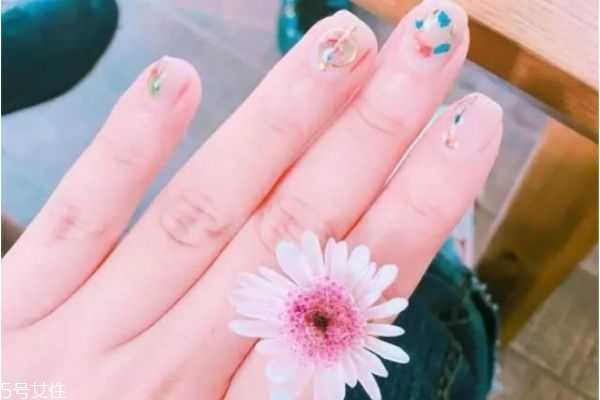 干花美甲有哪些？干花美甲图片大全