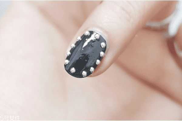 夏季晕染美甲教程 晕染渐变美甲教程步骤