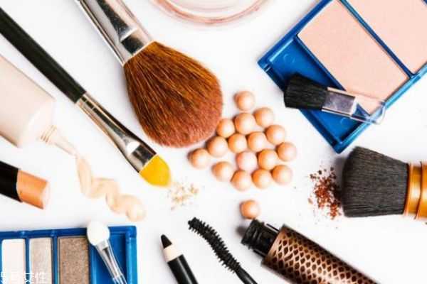 化妆刷多久清洁一次比较好?化妆刷使用寿命 化妆刷多久清洁一次比较好?化妆刷使用寿命