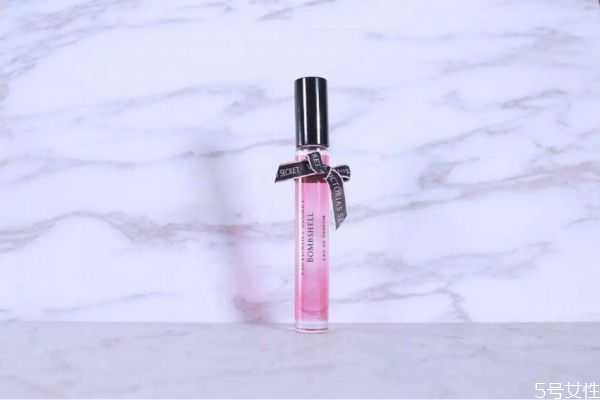 滚珠香水好还是喷雾好？滚珠香水的正确使用方法