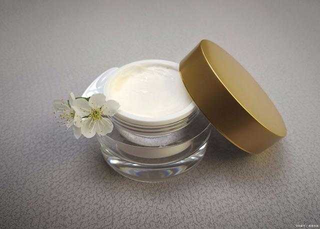 麦吉丽贵妇膏是白天用还是夜晚用 麦吉丽贵妇膏是白天用还是夜晚用