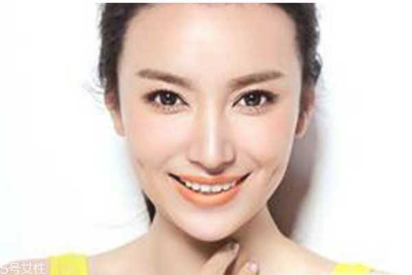 法令纹在什么位置 法令纹在什么位置