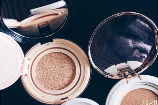 先擦气垫还是防晒霜？气垫里面带防晒还需要另涂吗