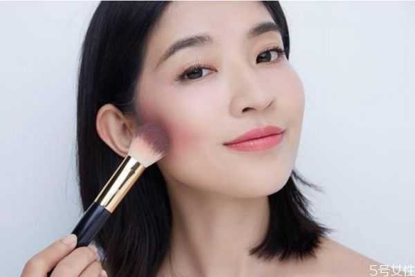 腮红的作用有什么？什么是腮红的作用