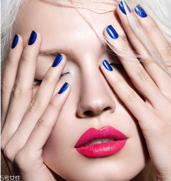 女生秋冬做什么美甲好看？冬季美甲这几款最显气质