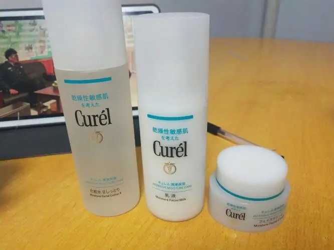 混干皮适合什么水乳？8款控油又保湿的水乳推荐