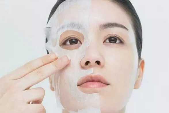 先抹精华液还是敷面膜