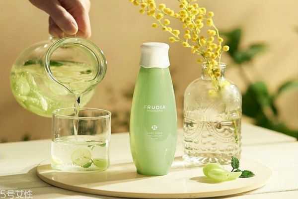frudia青葡萄收敛水好用吗