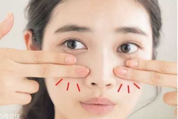 腮红怎么上？腮红的画法