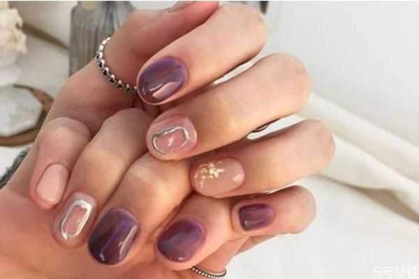 贴甲片的胶水怎么溶解?美甲没有解胶剂怎么卸甲片 贴甲片的胶水怎么溶解?美甲没有解胶剂怎么卸甲片