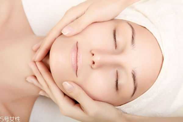 40多岁的女人怎样护肤