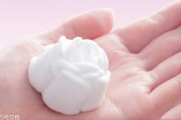 夏季用什么洗面奶好