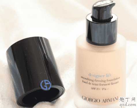 阿玛尼蓝标粉底液新版和旧版区别 阿玛尼蓝标粉底液新版和旧版区别