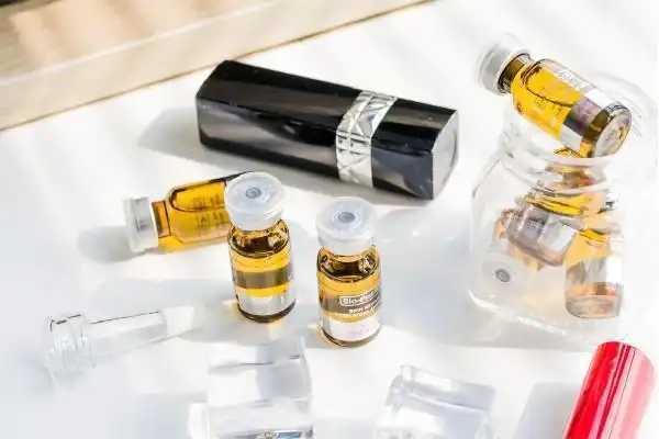 怎样判断安瓶是否变质？没开封的安瓶过期了还能用吗