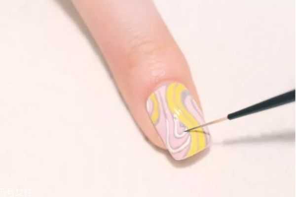 女生秋冬做什么美甲好看？冬季美甲这几款最显气质