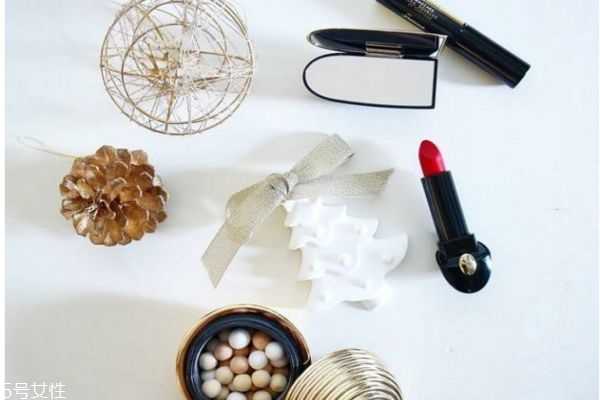 娇兰和迪奥哪个档次高？娇兰好还是迪奥好