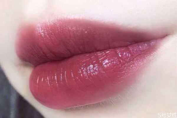 mac渐变口红408好看吗 mac口红408色号真人试色