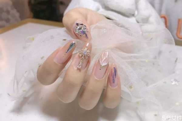 美甲最好一个月做几次 经常做指甲会致癌吗 美甲最好一个月做几次 经常做指甲会致癌吗