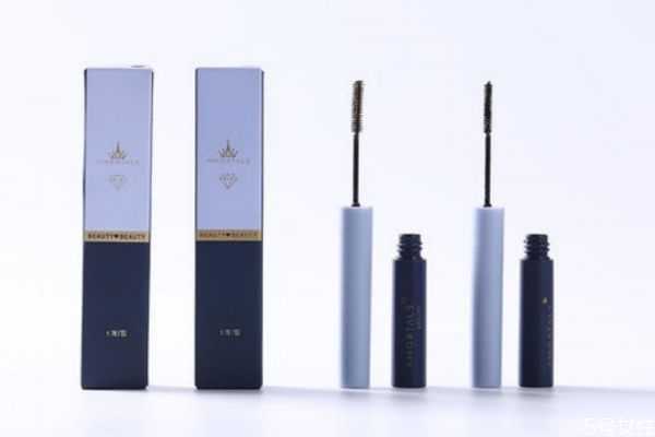 棕色睫毛膏会看出来吗？棕色睫毛膏自然吗