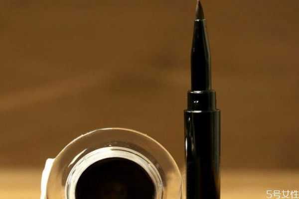 眼影膏干了怎么用