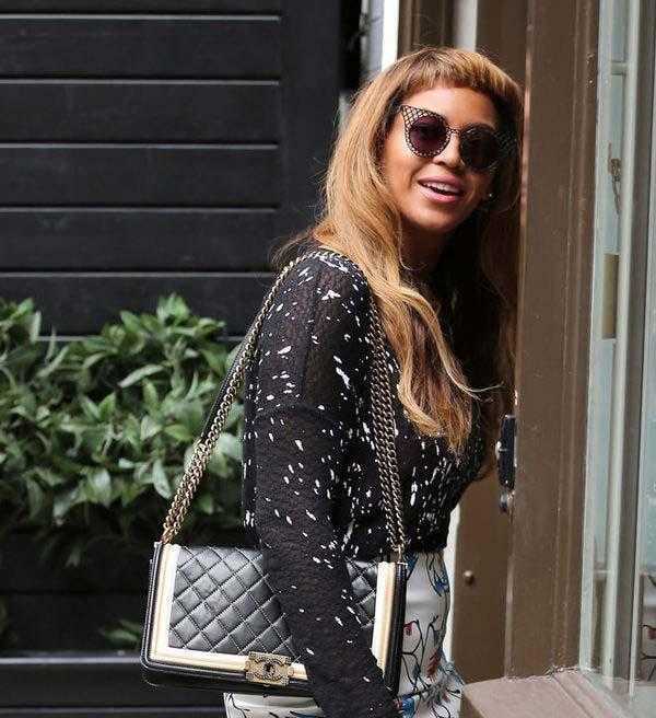 明星光环下的香奈儿:那些钟爱香奈儿的街拍明星们 明星光环下的香奈儿:那些钟爱香奈儿的街拍明星们