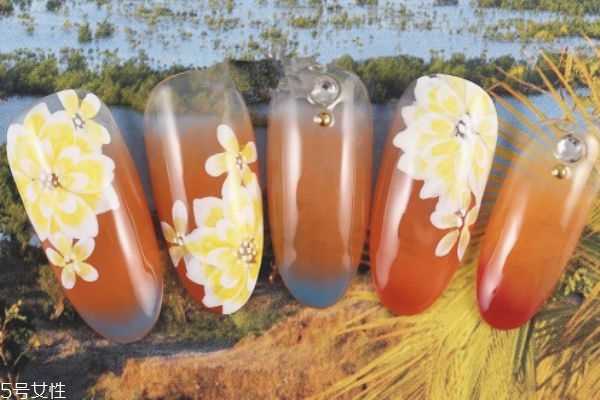 晕染美甲怎么做？梦幻星座美甲教程