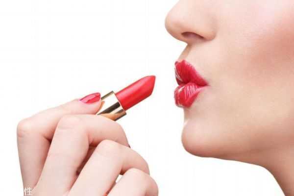 涂口红要注意什么？怎样选择口红