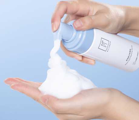 补水保湿洗面奶适合油性皮肤吗