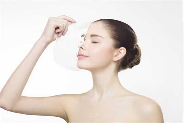 眉毛一个高一个低怎么办 眉毛一个高一个低怎么办