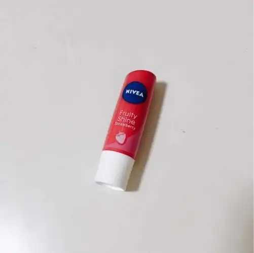 唇彩可以和其他东西一起用吗