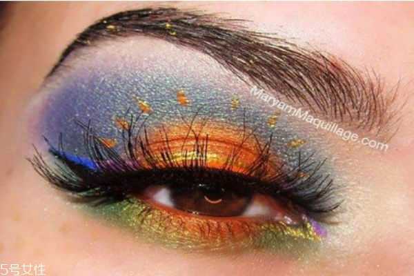 贴假睫毛的误区有哪些？假睫毛的保养方法